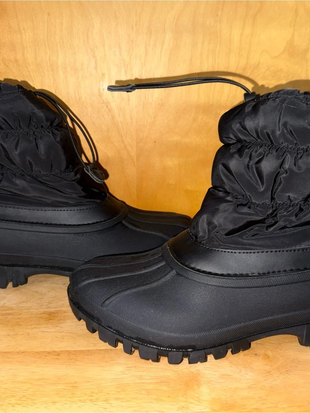 chooka Black Quilted Winter Rain Boots with Toggle